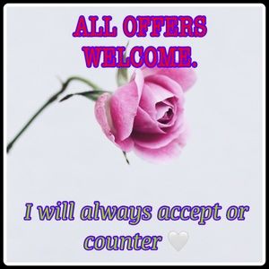 Campaigning for my Poshmark Closet 💙